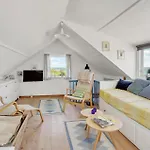 1 Bedroom Cozy In 펜션