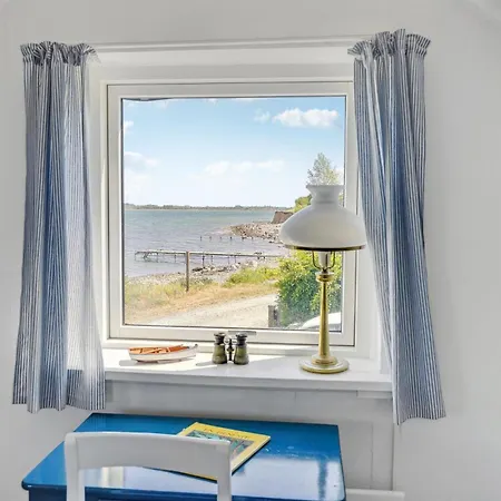 1 Bedroom Cozy In