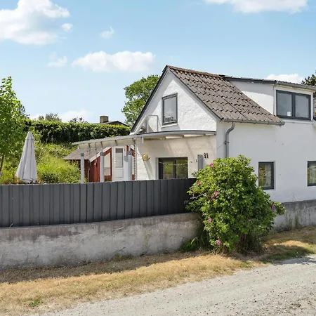 Semesterbostad 1 Bedroom Cozy In