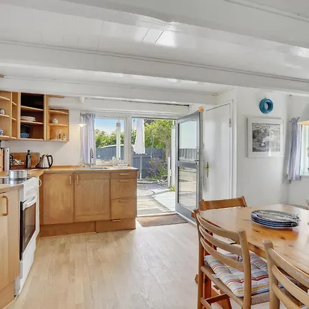 1 Bedroom Cozy In Semesterbostad *