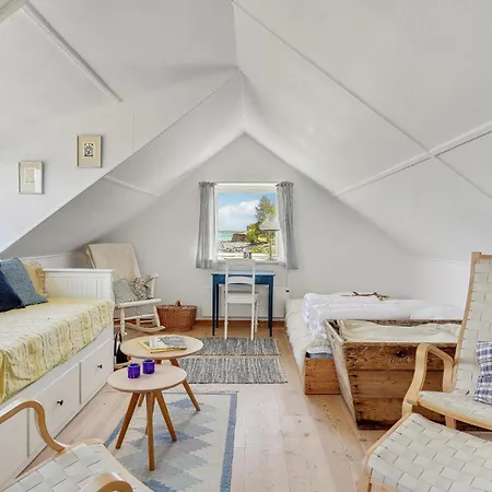 1 Bedroom Cozy In Semesterbostad Mesinge