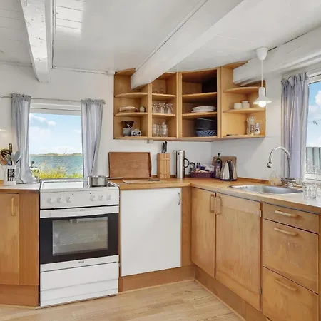 1 Bedroom Cozy In Semesterbostad *