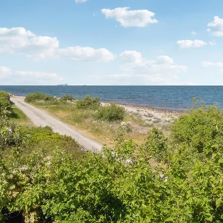 1 Bedroom Cozy In Semesterbostad *